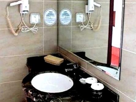 Greentree Inn Shandong Qingdao Railway Station Zhanqiao Yacht Wharf Express Exterior foto
